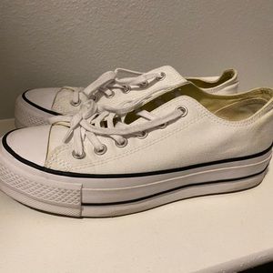 Womens Converse Chuck Taylor All Star Lift Lo Sneaker - White size 6